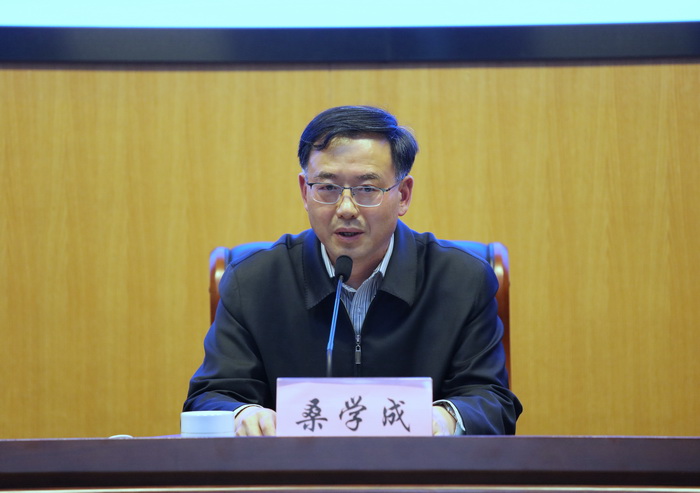 凌宁董事长_董事长办公室图片(3)