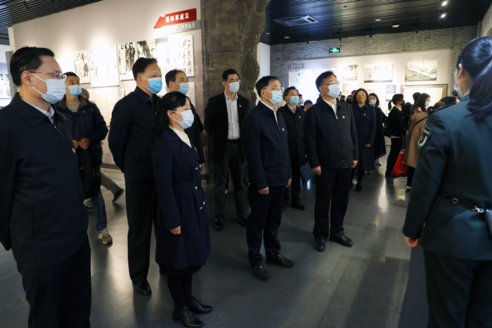 学习时代楷模 弘扬铁军精神 锤炼坚强党性——省委党校在茅山举行校委理论学习中心组（扩大）学习会